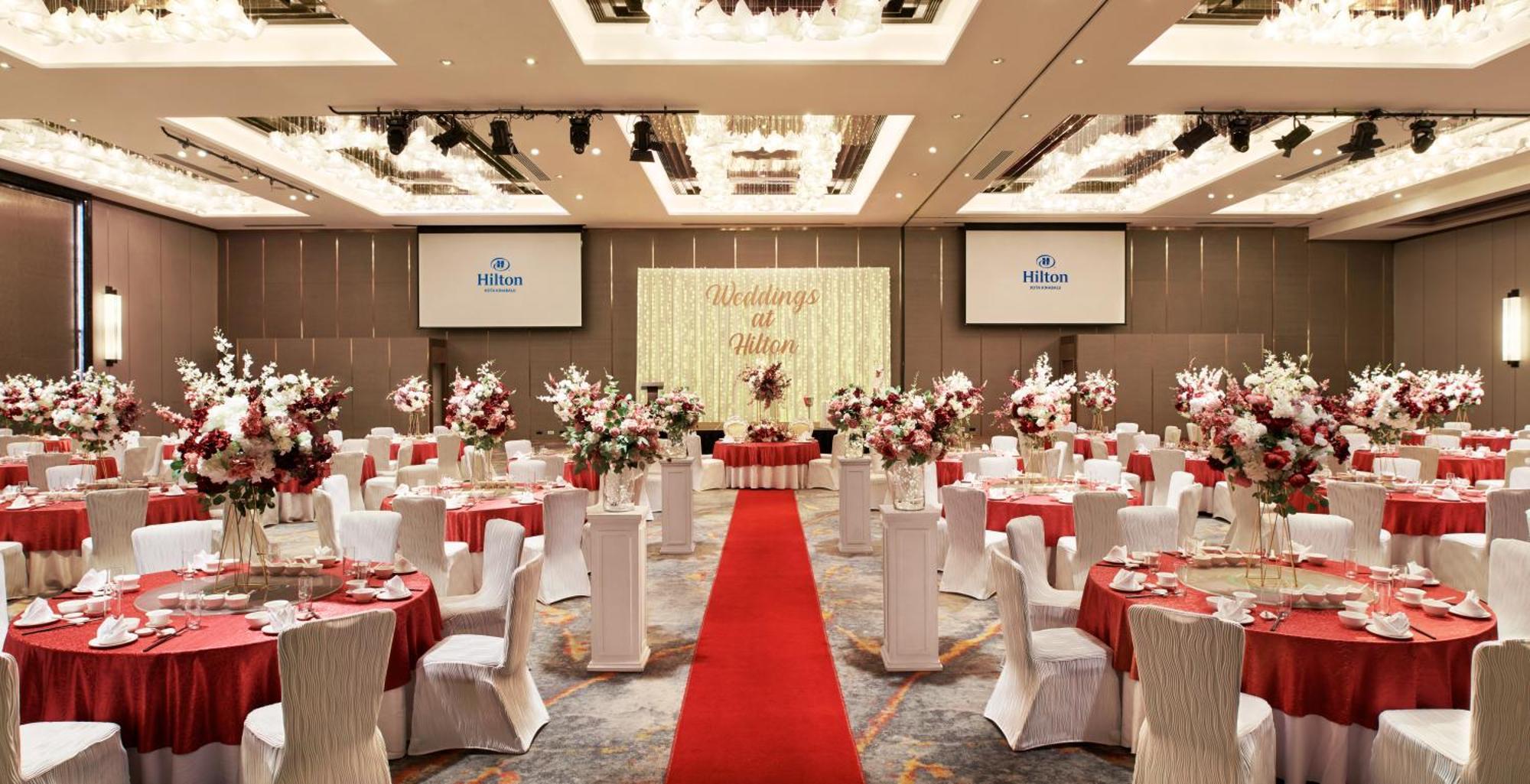 Hilton Kota Kinabalu Hotel Exterior foto Wedding reception at Hilton Singapore